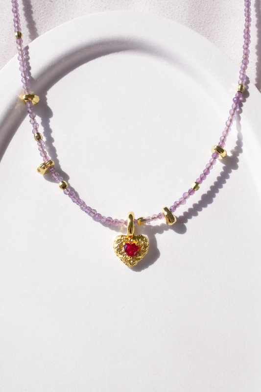 purple quartz necklace; red zircon heart pendant; 18K gold-plated jewelry; sterling silver accents; romantic bead necklace; elegant gemstone necklace; Composition: 18k gold-plated, 925 sterling silver, quartz, zircon